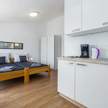 Apartment Emil *