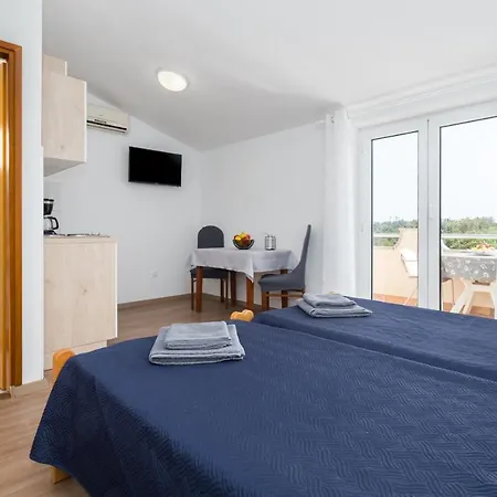 Emil Apartman Póla