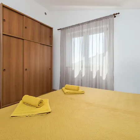Apartment Emil *